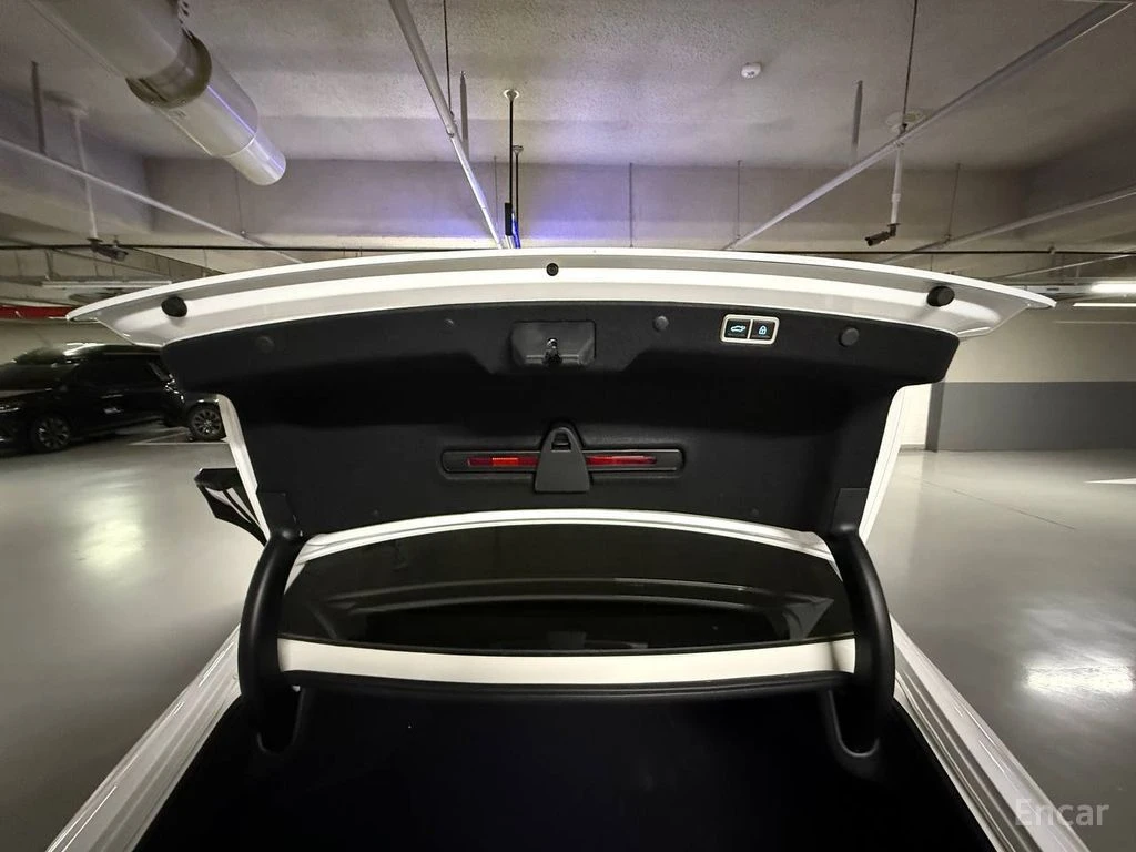 Hyundai Grandeur 2.5* PREMIUM* ПОДГРЕВ* 360КАМЕРА* LANE* ASSIST* , снимка 15 - Автомобили и джипове - 54576088