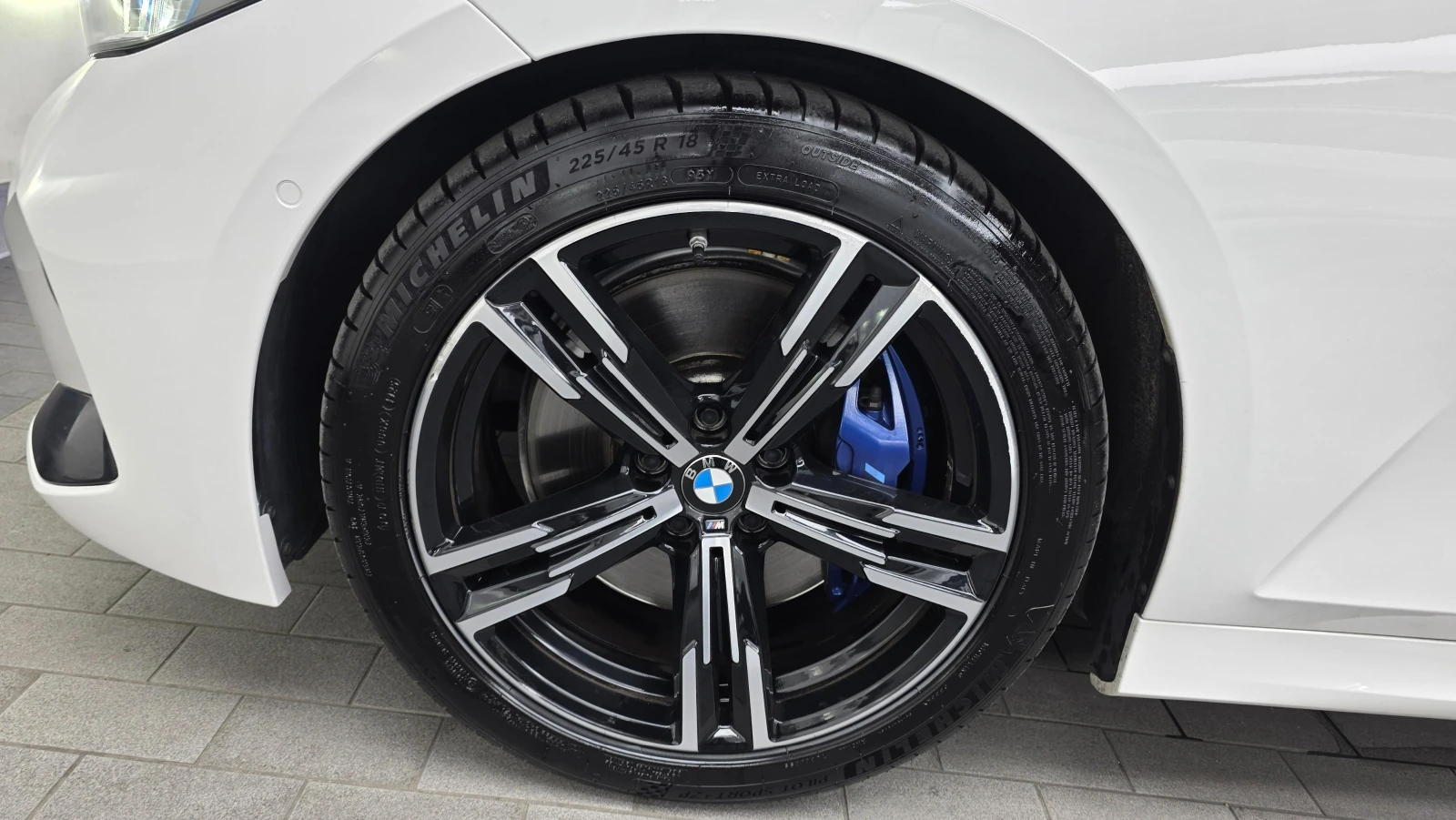 BMW 320 d M SPORT* DISTRONIC* КАМЕРА* ПОДГРЕВ* ШИБИДАХ* , снимка 5 - Автомобили и джипове - 54910182