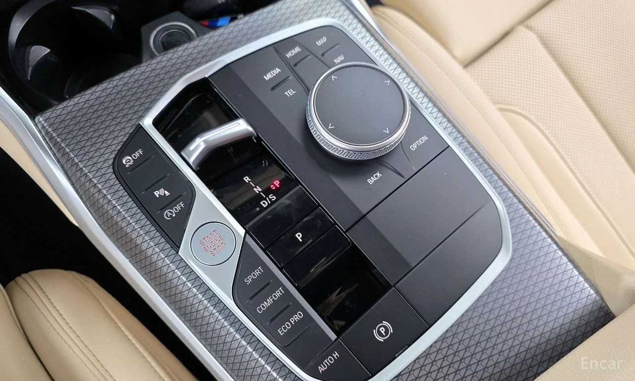 BMW 320 d M SPORT* DISTRONIC* КАМЕРА* ПОДГРЕВ* ШИБИДАХ* , снимка 14 - Автомобили и джипове - 54910182