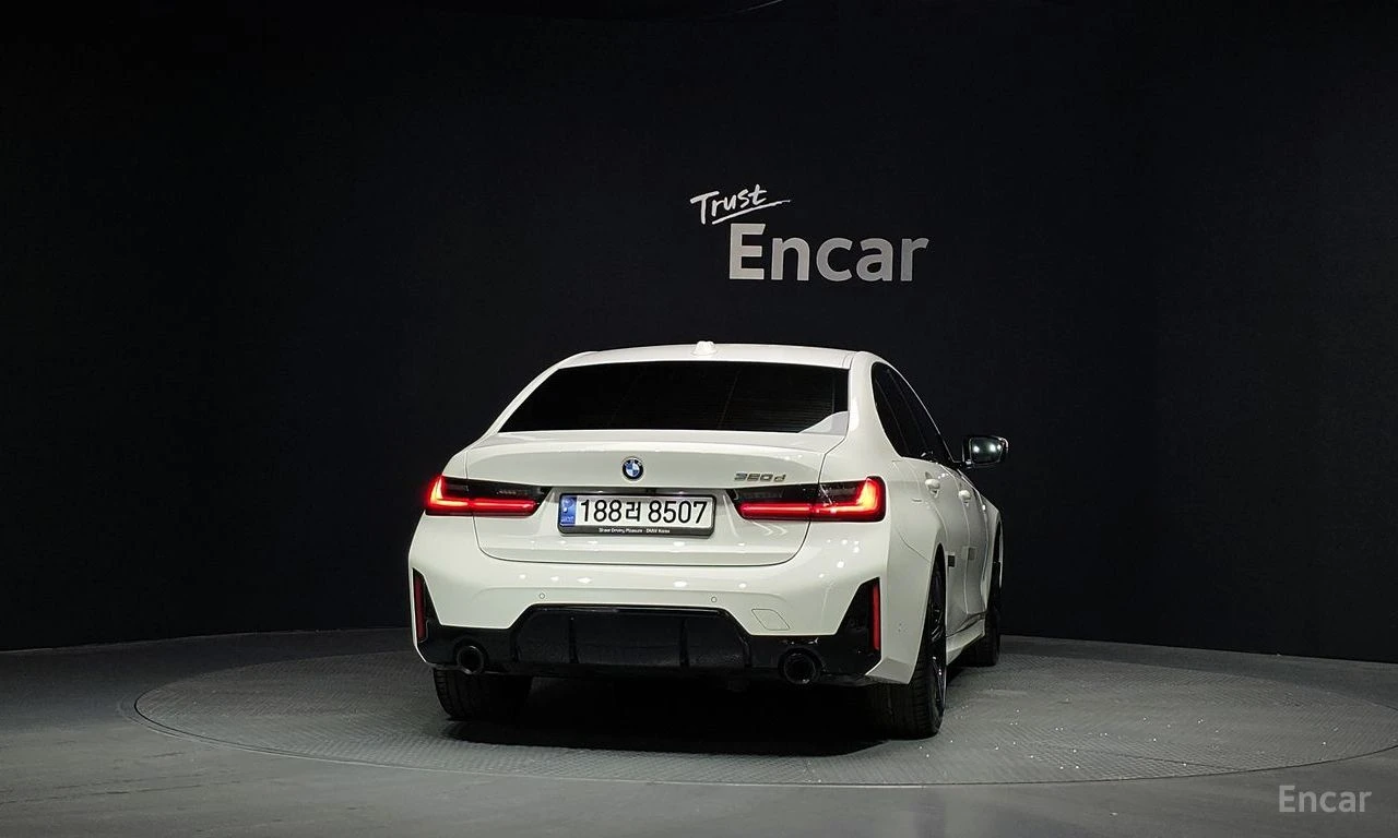 BMW 320 d M SPORT* DISTRONIC* КАМЕРА* ПОДГРЕВ* ШИБИДАХ* , снимка 4 - Автомобили и джипове - 54910182