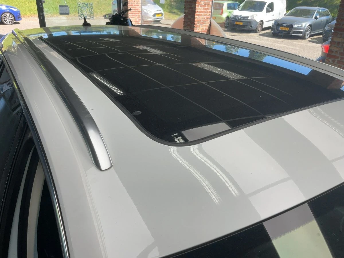 VW Passat 2.0TDI* Highline* Панорама* LaserLED* Germany, снимка 10 - Автомобили и джипове - 54943376