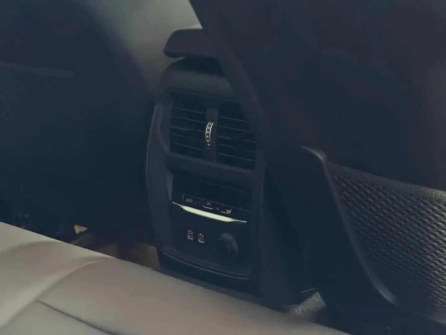 BMW 330 xDrive M Sport ЦЕНА ДО БЪЛГАРИЯ АВТОКРЕДИТ, снимка 14 - Автомобили и джипове - 55327346