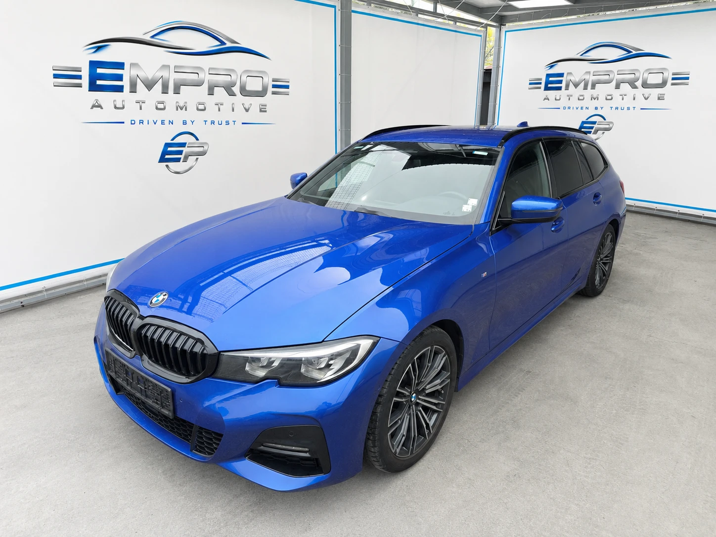 BMW 320 24 Месеца гаранция!!!xDrive* CAM* Ambient