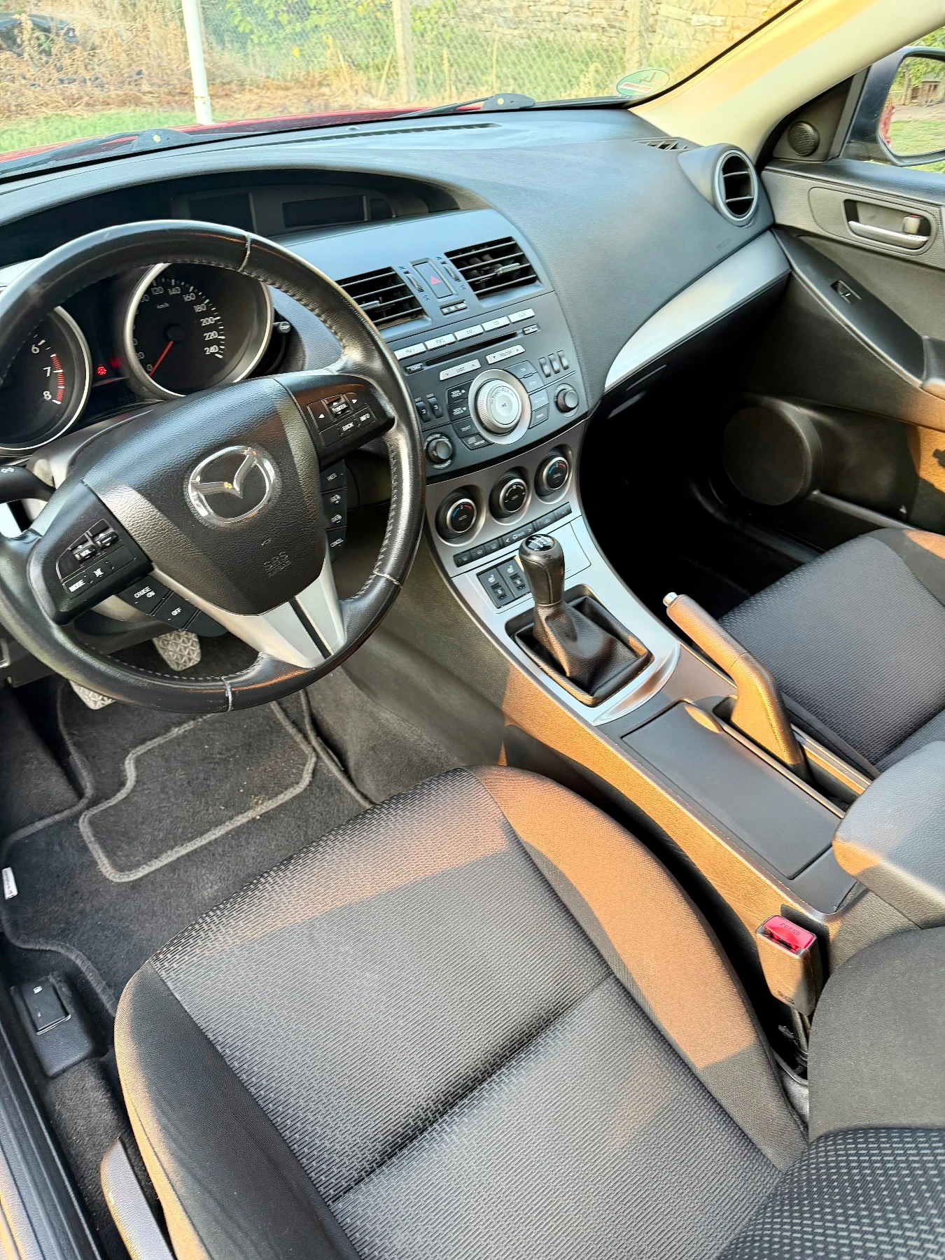 Mazda 3 1.6/FACELIFT, снимка 11 - Автомобили и джипове - 55733092