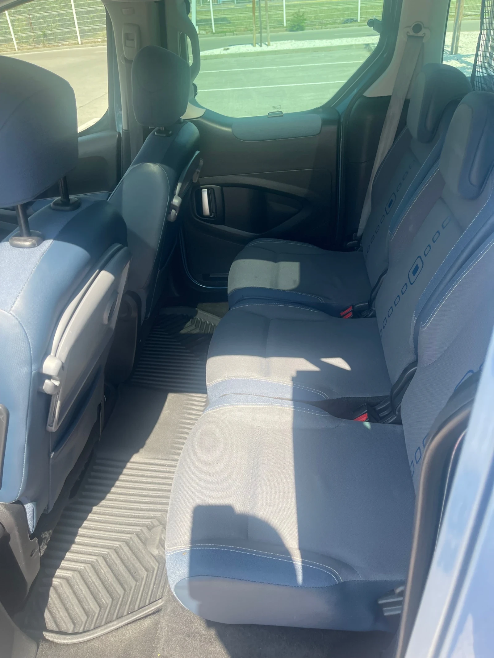 Citroen Berlingo 1.6 MULTISPACE, снимка 11 - Автомобили и джипове - 56340968