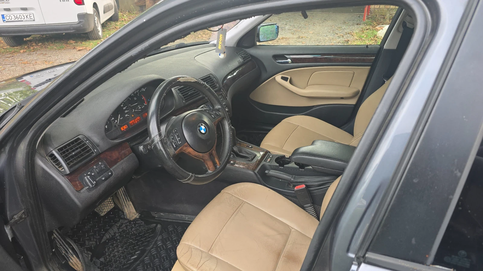 BMW 320 E46, снимка 3 - Автомобили и джипове - 56545710