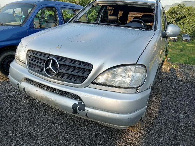 Mercedes-Benz ML 270 2.7 CDI, снимка 1 - Автомобили и джипове - 47429901