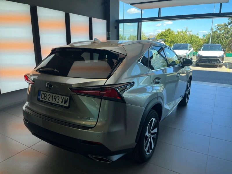 Lexus NX 300 NX 300, снимка 2 - Автомобили и джипове - 51577571
