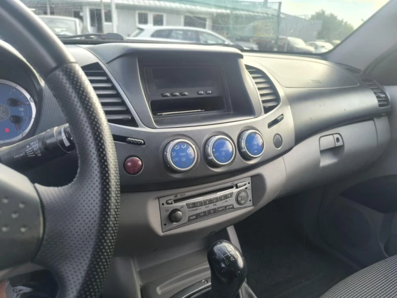 Mitsubishi L200, снимка 9 - Автомобили и джипове - 52842100