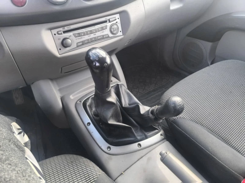 Mitsubishi L200, снимка 12 - Автомобили и джипове - 52842100