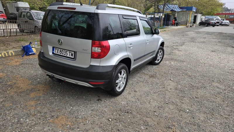 Skoda Yeti 2.0 Tdi, снимка 4 - Автомобили и джипове - 53114531
