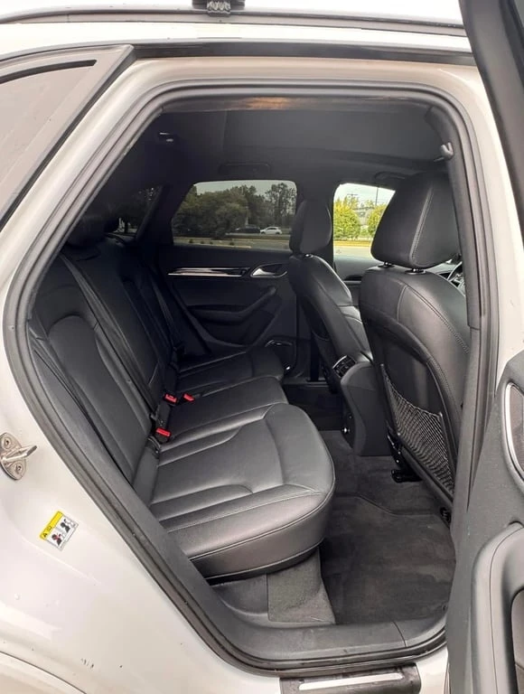 Audi Q3 * Technik * CARFAX /LED/NAVI/PANO/BOSE, снимка 11 - Автомобили и джипове - 53301940