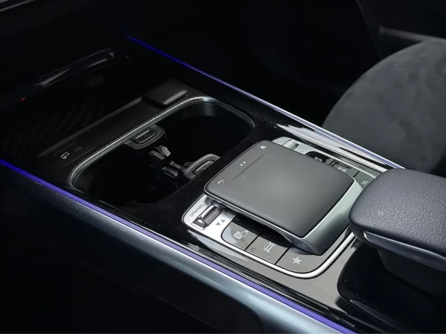 Mercedes-Benz GLB 250 4MATIC #360cam# PANO !FULL!, снимка 11 - Автомобили и джипове - 54967576