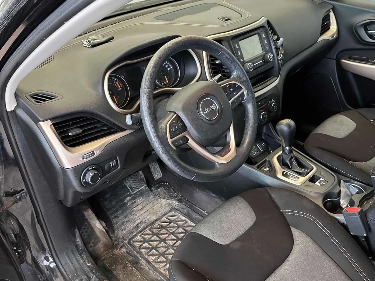 Jeep Cherokee * Sport * CARFAX * 2 КЛЮЧА * KEYLESS, снимка 5 - Автомобили и джипове - 54137667