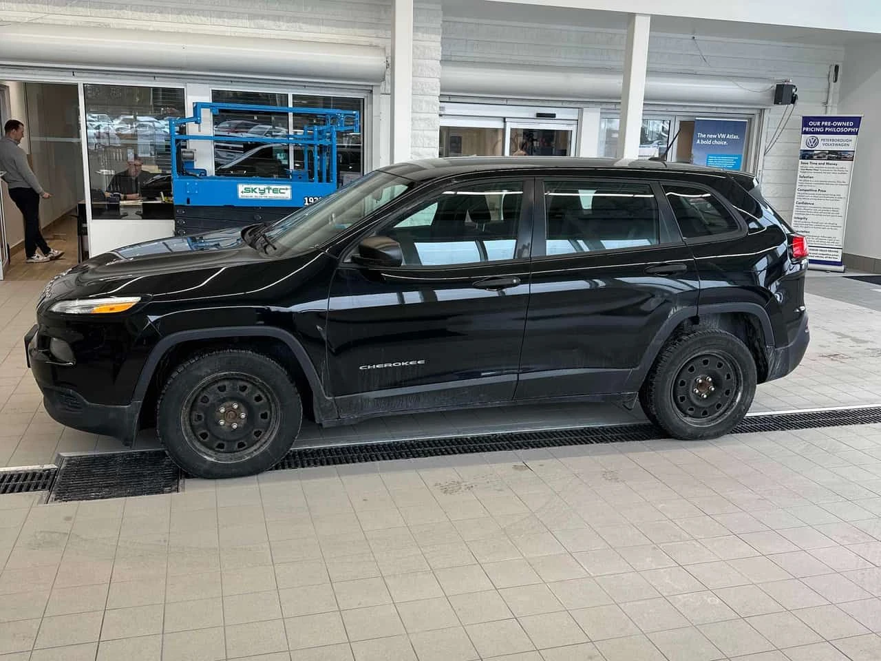 Jeep Cherokee * Sport * CARFAX * 2 КЛЮЧА * KEYLESS, снимка 2 - Автомобили и джипове - 54137667