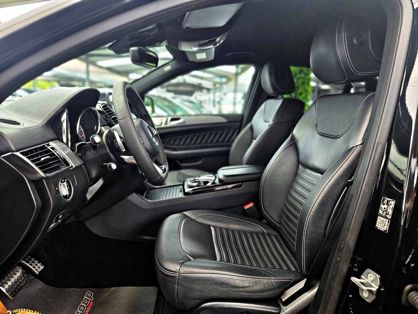 Mercedes-Benz GLE 350 AMG/COUPE/DISTR/CAMERA/CAR PLAY/AMBIENT/KEY GO/LIZ, снимка 15 - Автомобили и джипове - 54530739