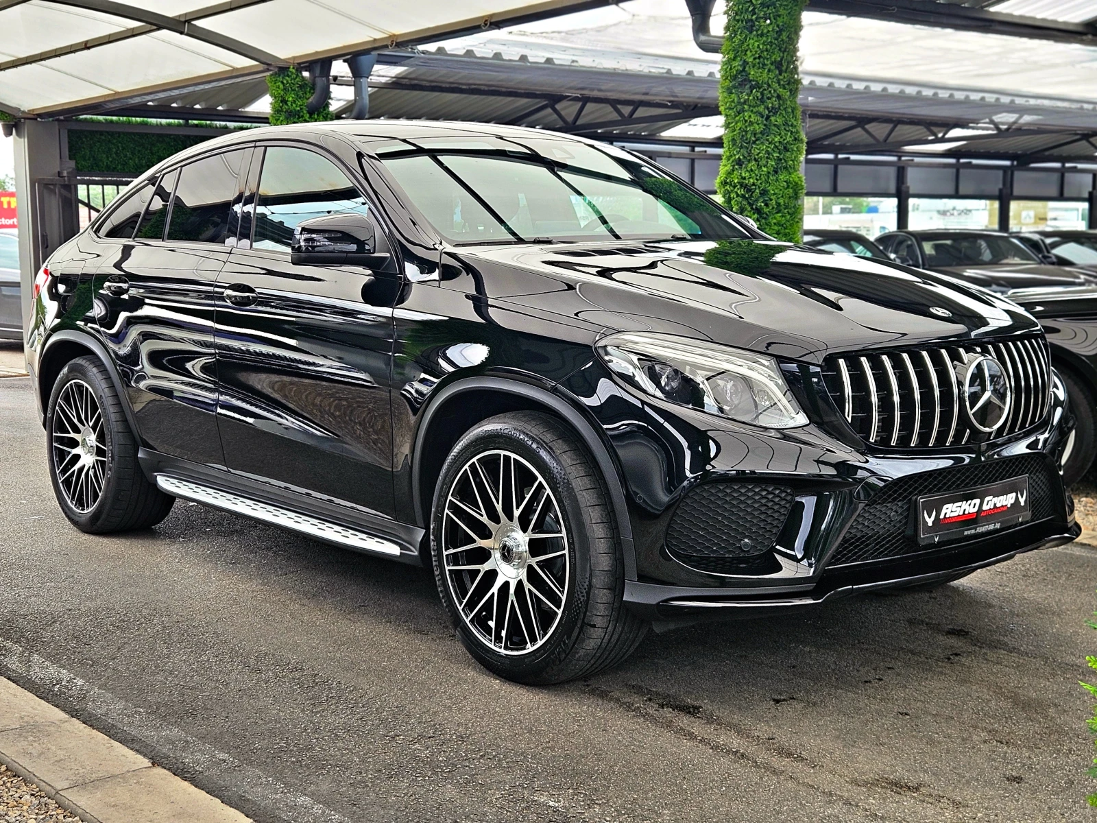 Mercedes-Benz GLE 350 AMG/COUPE/DISTR/CAMERA/CAR PLAY/AMBIENT/KEY GO/LIZ, снимка 3 - Автомобили и джипове - 54530739