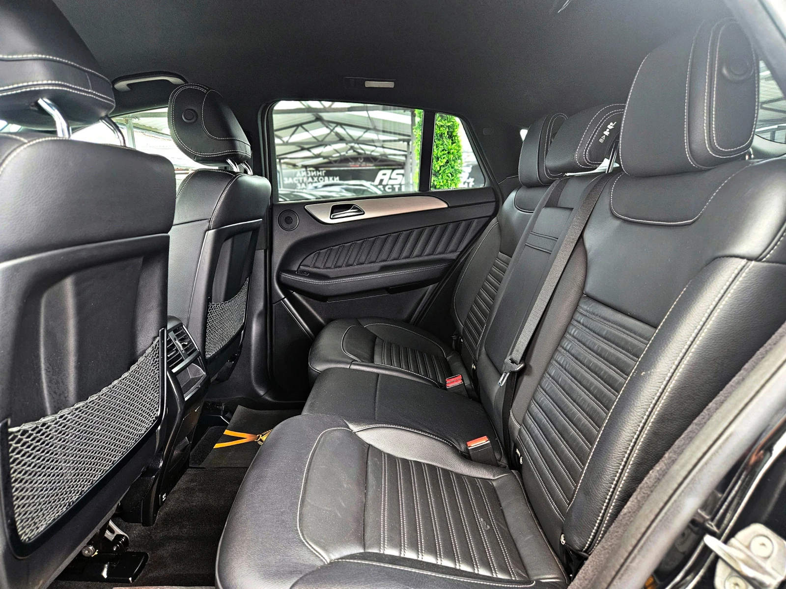 Mercedes-Benz GLE 350 AMG/COUPE/DISTR/CAMERA/CAR PLAY/AMBIENT/KEY GO/LIZ, снимка 16 - Автомобили и джипове - 54530739