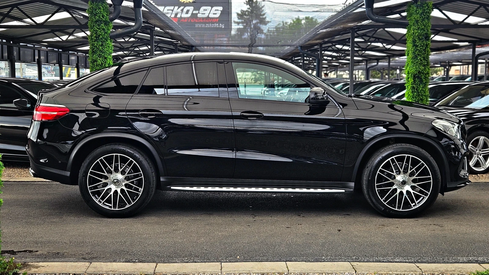 Mercedes-Benz GLE 350 AMG/COUPE/DISTR/CAMERA/CAR PLAY/AMBIENT/KEY GO/LIZ, снимка 4 - Автомобили и джипове - 54530739