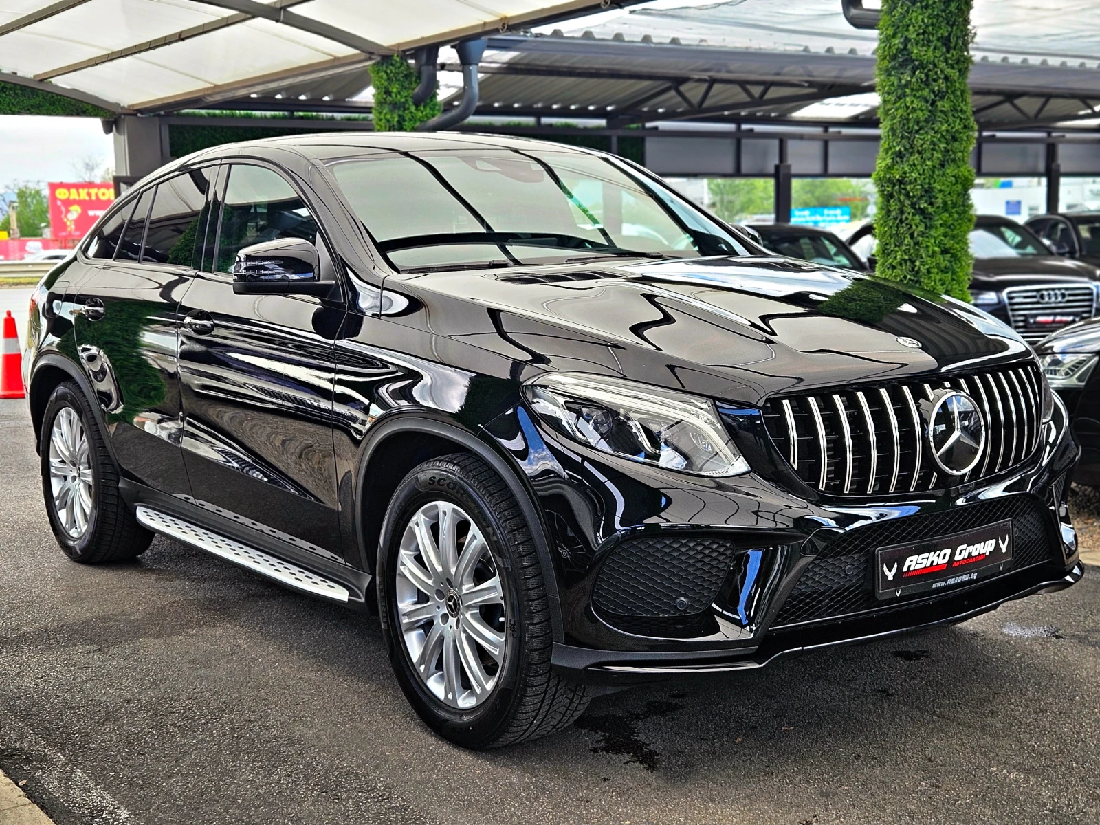 Mercedes-Benz GLE 350 AMG/COUPE/DISTR/CAMERA/CAR PLAY/AMBIENT/KEY GO/LIZ, снимка 3 - Автомобили и джипове - 54530739
