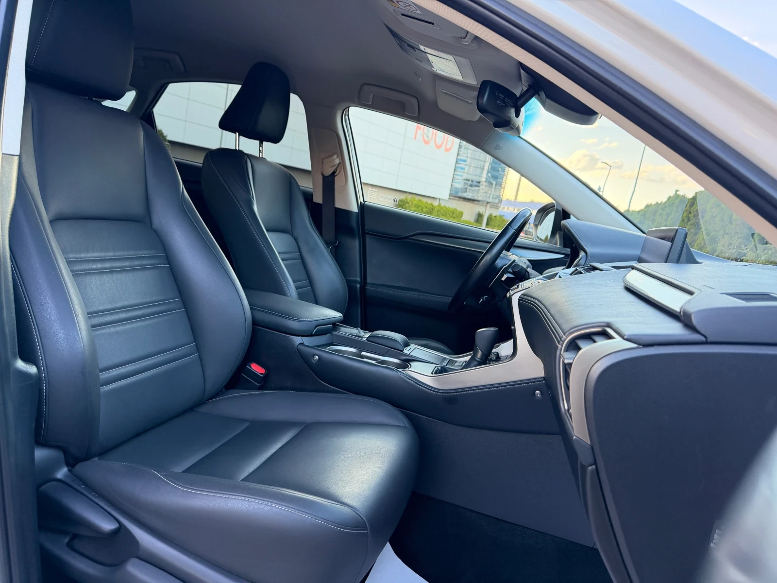 Lexus NX 300h FACE-2.5HYBRID-KEYLESS-НАВИ-КАМЕРА-ПОДГРЕВ-144Х.КМ, снимка 15 - Автомобили и джипове - 54703510