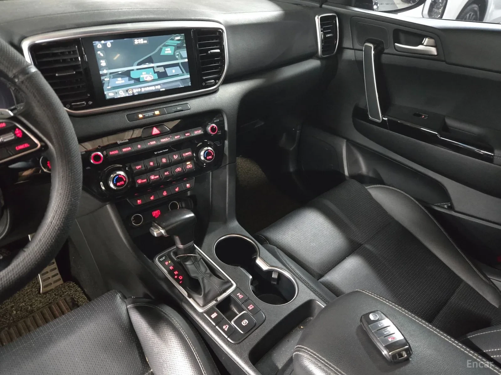 Kia Sportage 2.0D 4WD\Подгреви\Камера, снимка 12 - Автомобили и джипове - 55584515