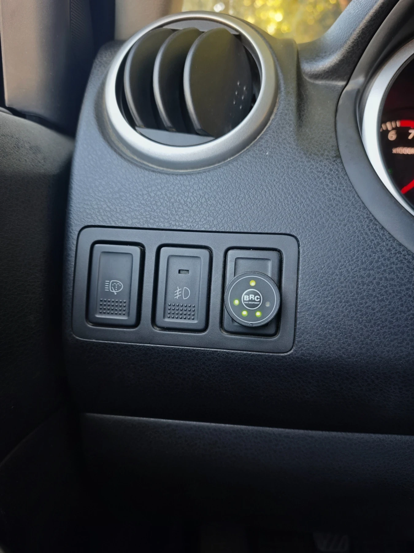 Suzuki Grand vitara, снимка 8 - Автомобили и джипове - 55694121