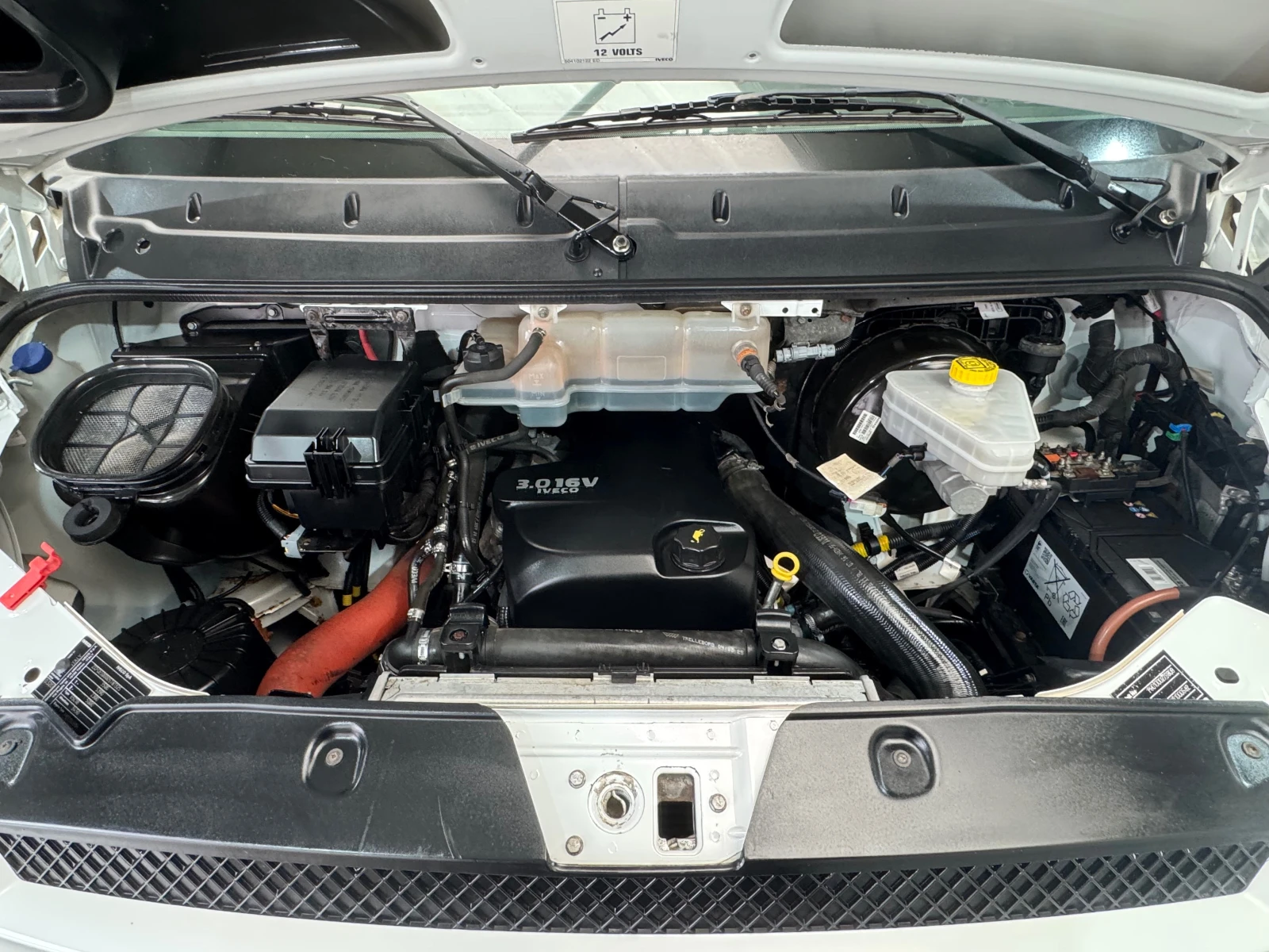 Iveco Daily 65/35c18* 3.5Т* Б-Категория* Тристранен* Хид-Помпа, снимка 17 - Бусове и автобуси - 54080215