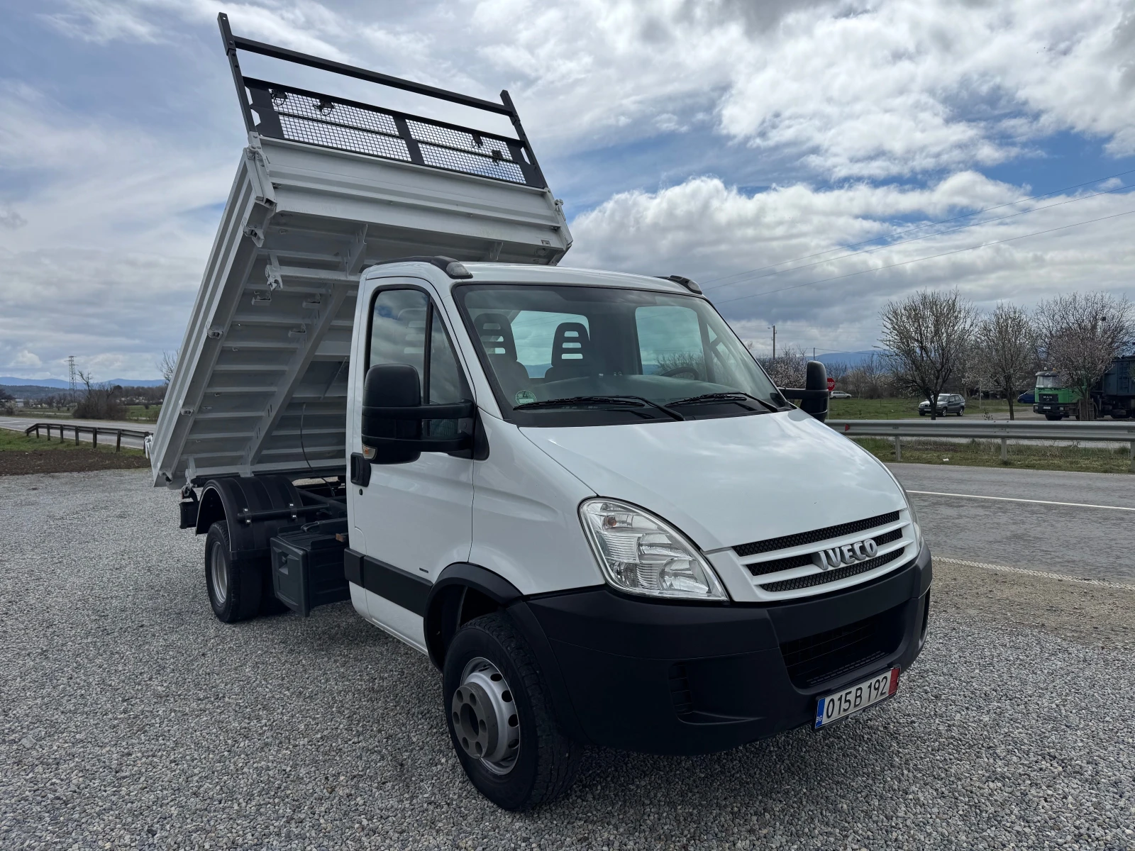 Iveco Daily 65/35c18* 3.5Т* Б-Категория* Тристранен* Хид-Помпа, снимка 2 - Бусове и автобуси - 54080215