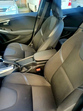 Volvo V40 2.0 TDI  D2 120 кс (регистрирана), снимка 13
