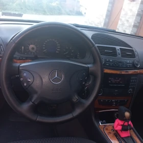 Mercedes-Benz E 220, снимка 4