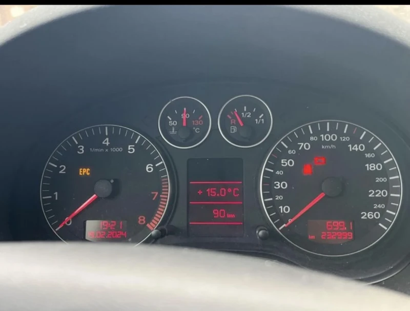 Audi A3 8P 2.0FSI S-LINE 150 HP, снимка 8 - Автомобили и джипове - 47145093