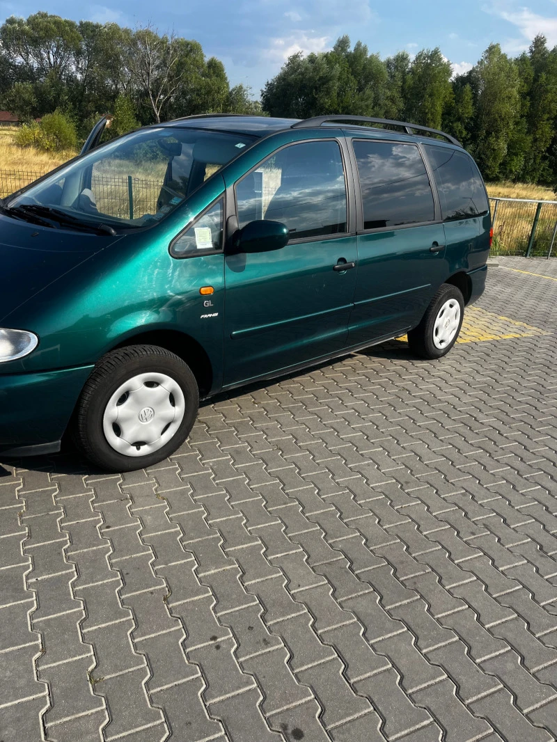 VW Sharan Van, снимка 4 - Автомобили и джипове - 47604936