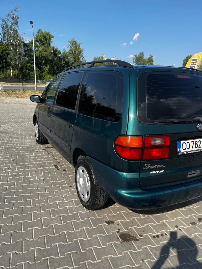 VW Sharan Van, снимка 3 - Автомобили и джипове - 47187531