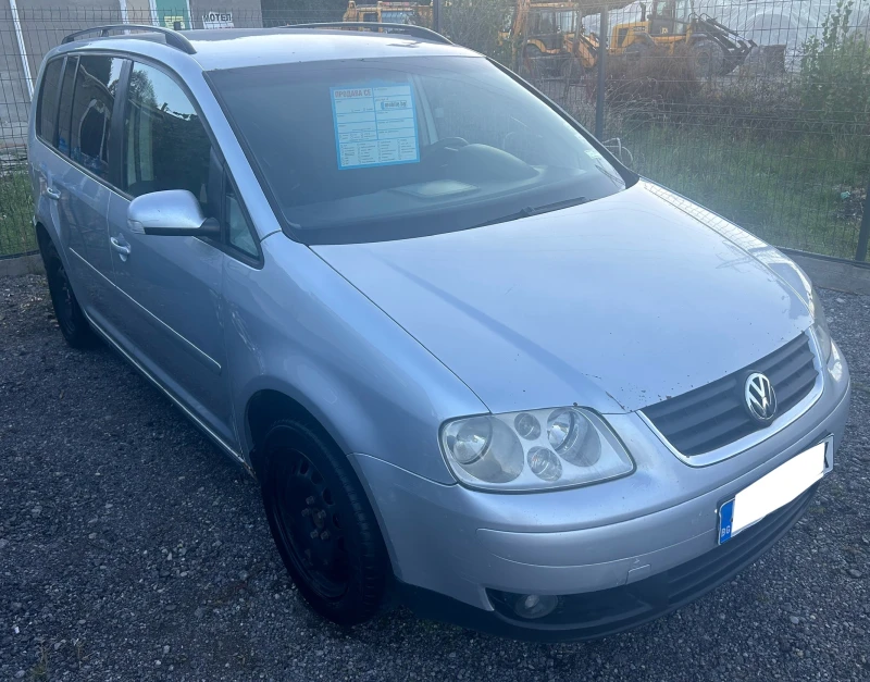 VW Touran, снимка 2 - Автомобили и джипове - 47388090