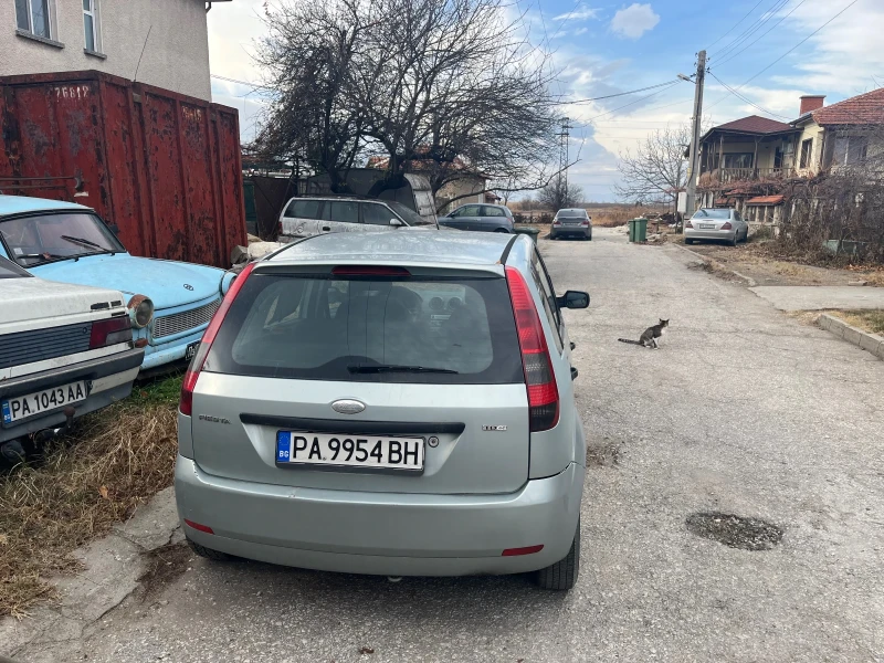 Ford Fiesta 1.4, снимка 3 - Автомобили и джипове - 48065640