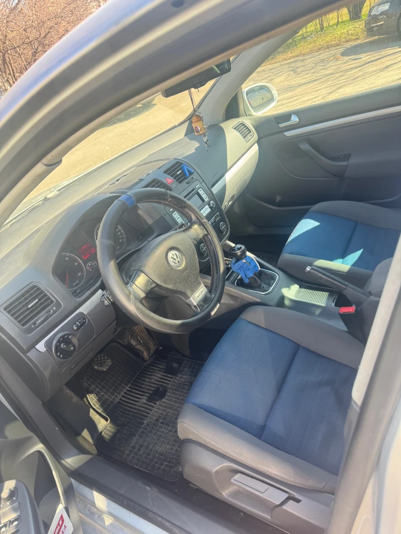 VW Golf 5 1.9TDI, снимка 7 - Автомобили и джипове - 49403336