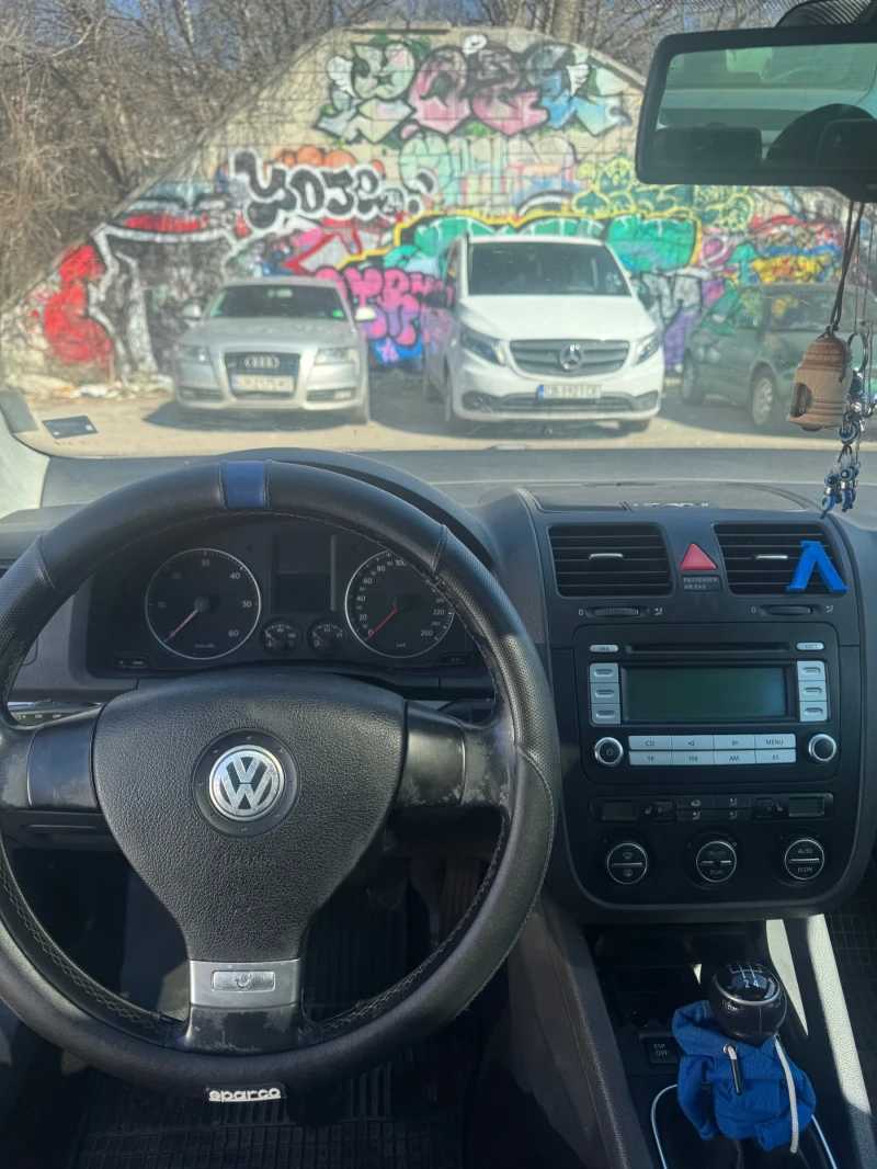 VW Golf 5 1.9TDI, снимка 6 - Автомобили и джипове - 49472536