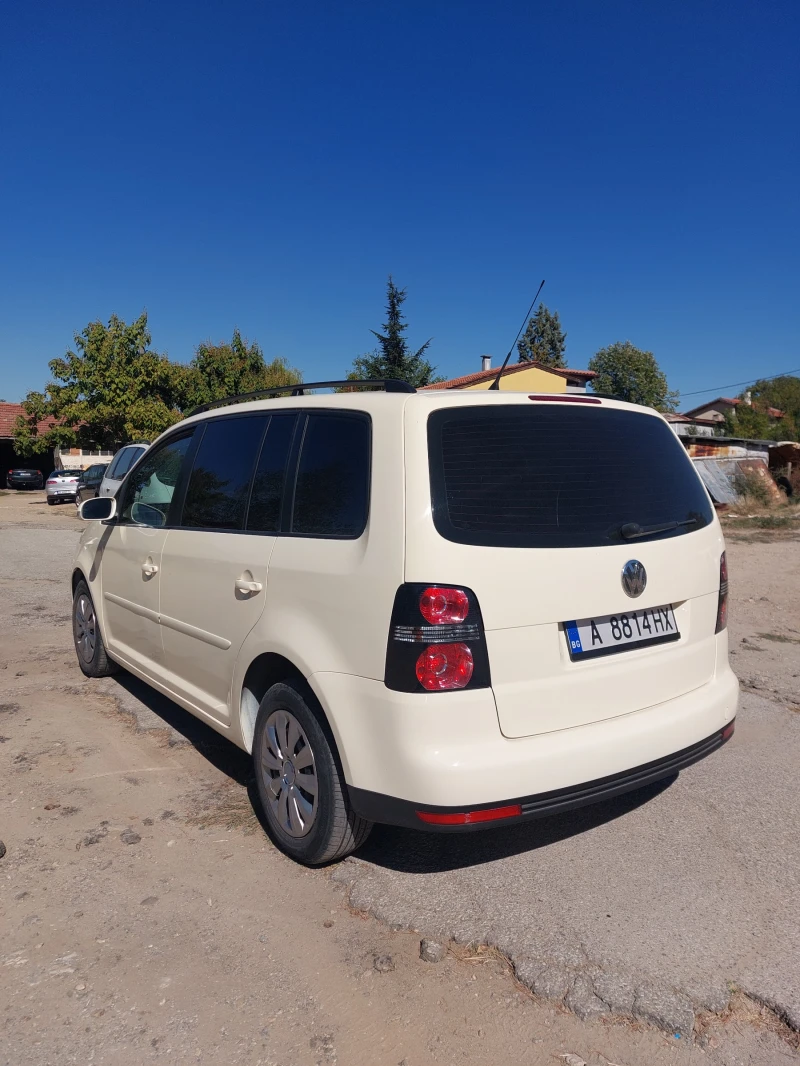 VW Touran 1.9тtdi, снимка 4 - Автомобили и джипове - 52571437
