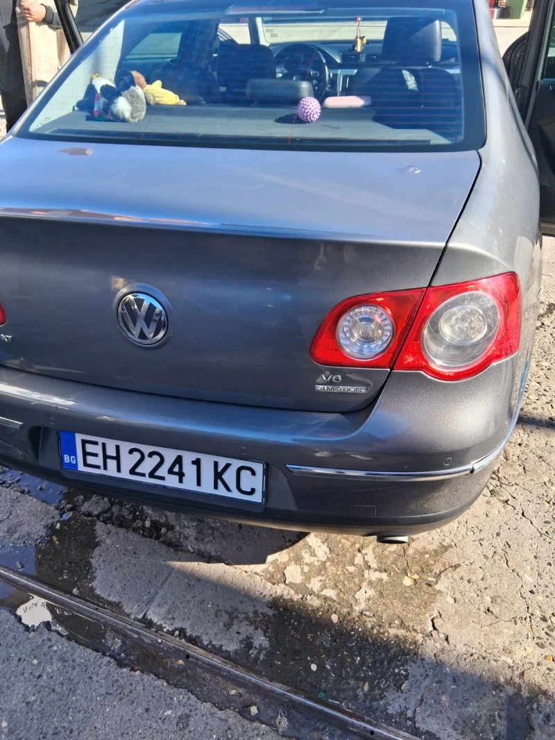 VW Passat 3.2 v6, снимка 7 - Автомобили и джипове - 52171985