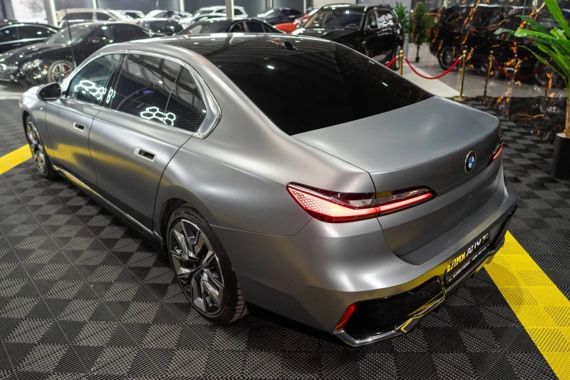 BMW 740 D XDRIVE LONG M SPORT ПАНО B&W ЛИЗИНГ 100% , снимка 7 - Автомобили и джипове - 53195993