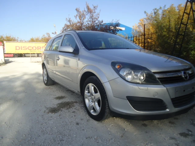 Opel Astra 1.9 CDTI 6ck, снимка 2 - Автомобили и джипове - 47749430