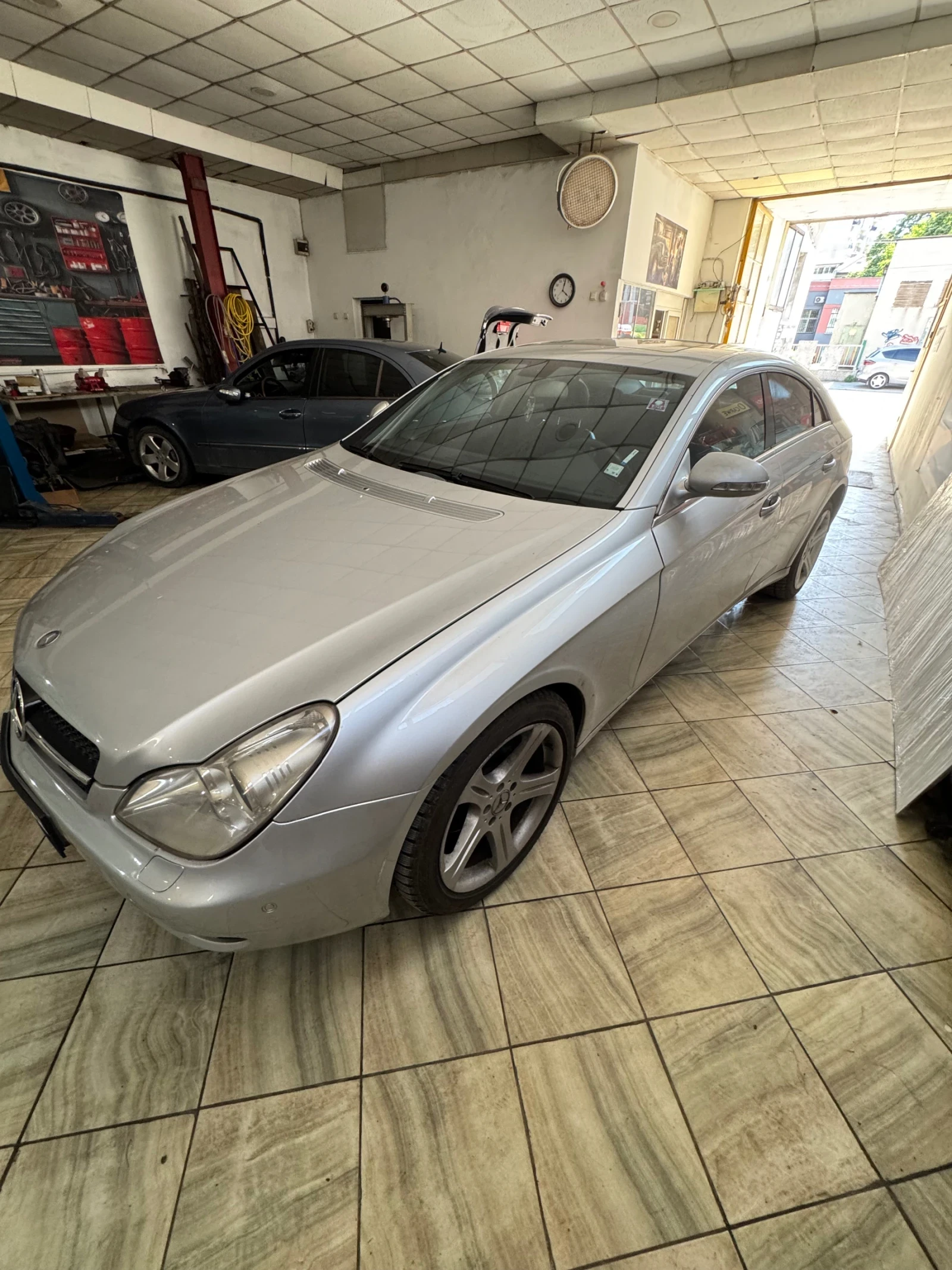 Mercedes-Benz CLS 320  - изображение 2