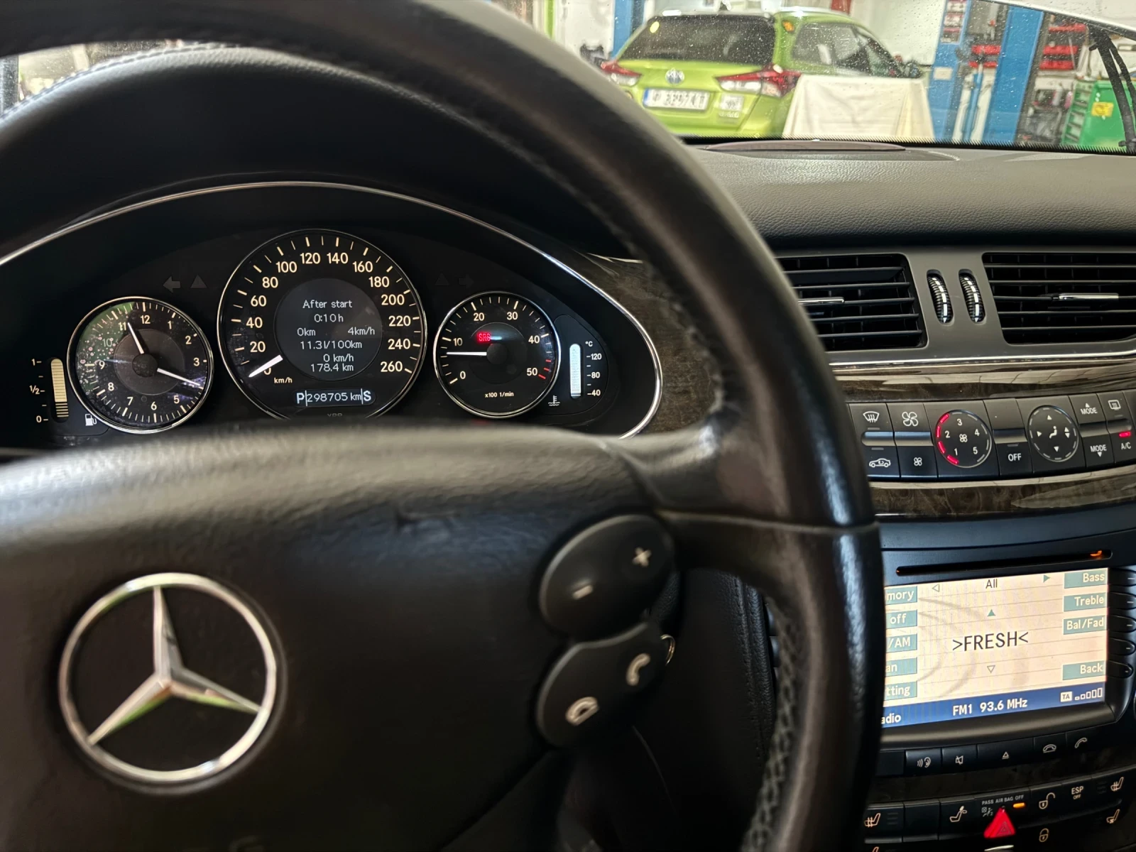 Mercedes-Benz CLS 320  - изображение 6