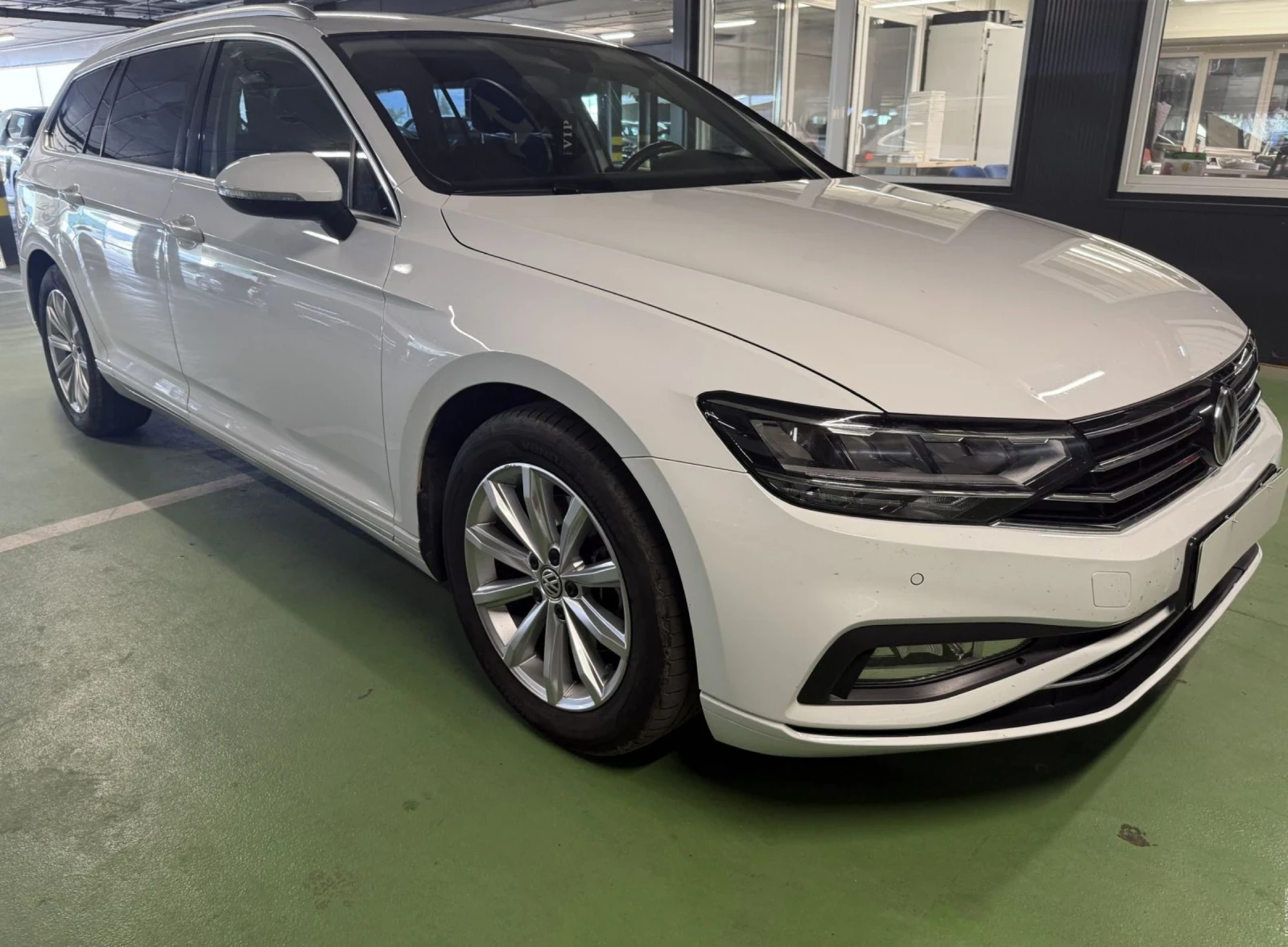 VW Passat 2.0 TDI 110KW.VARIANT.BMT.BUSINESS.LED.NAVI - изображение 2