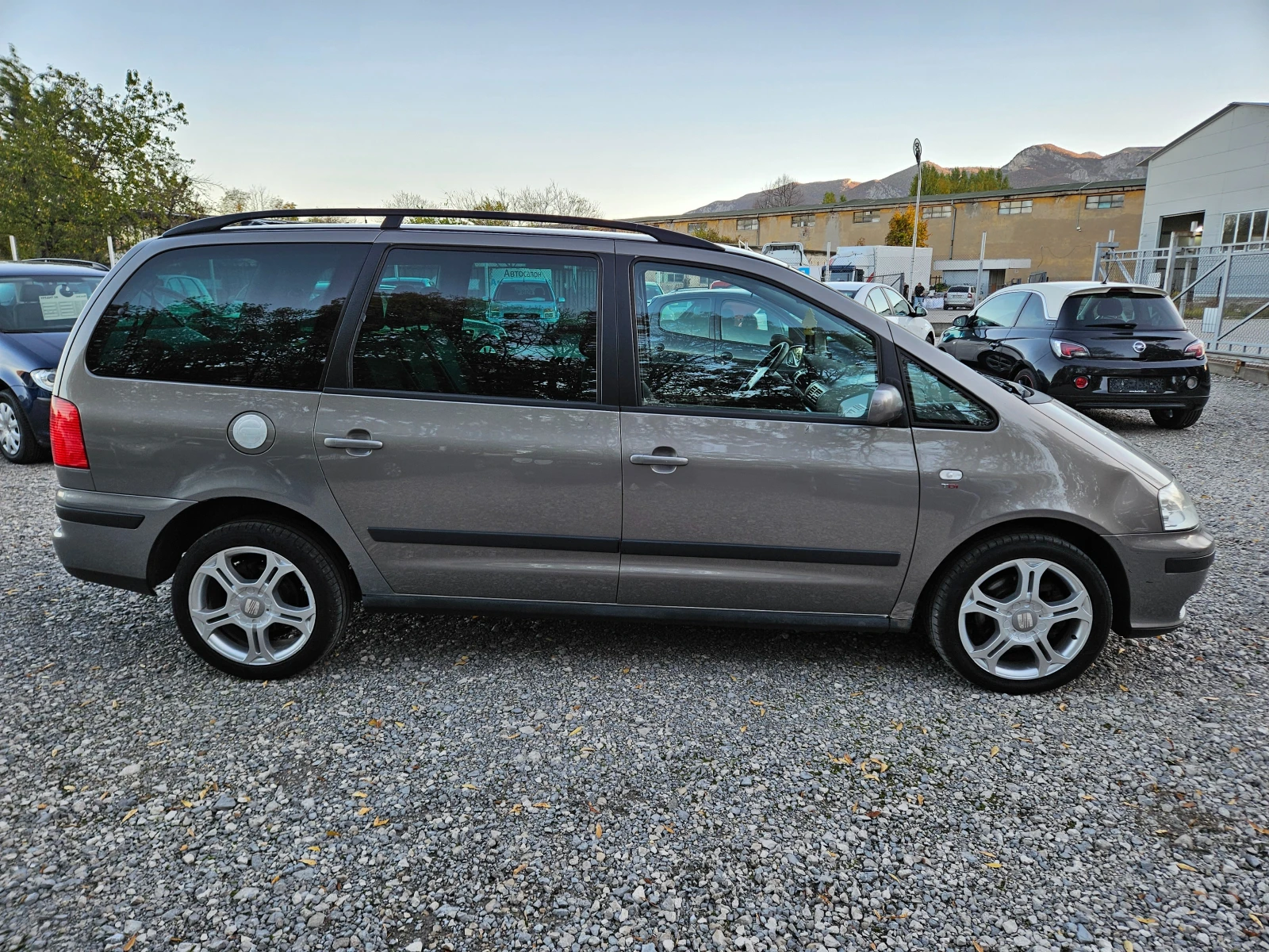 Seat Alhambra 2.0TDI 140кс - изображение 2