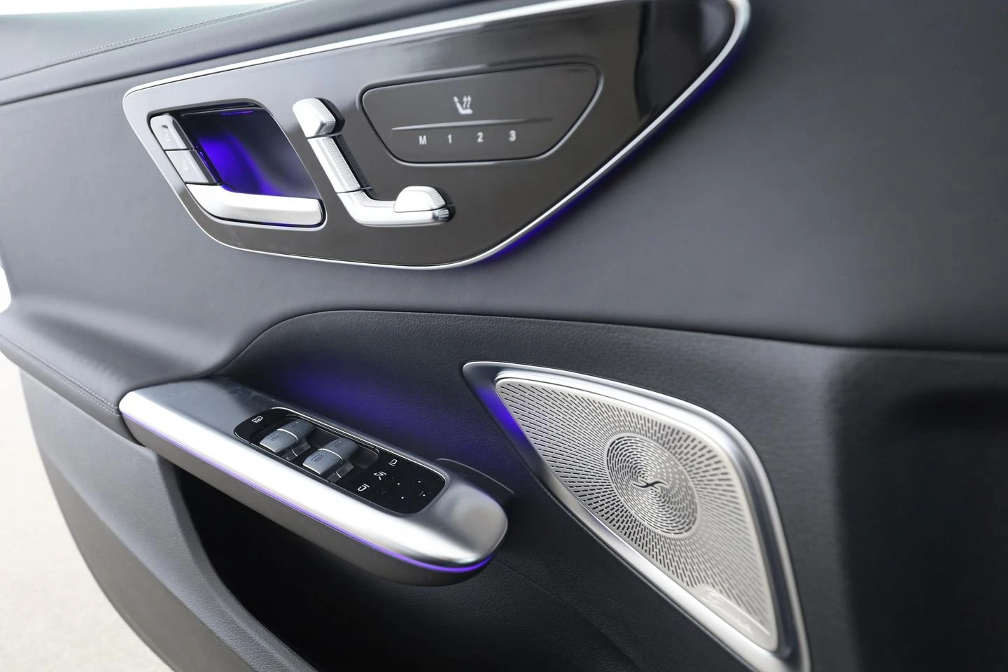 Mercedes-Benz C 63 AMG 4-MATIC E-PERFORAMANCE BURMESTER PANORAMA HEAD-UP - изображение 6