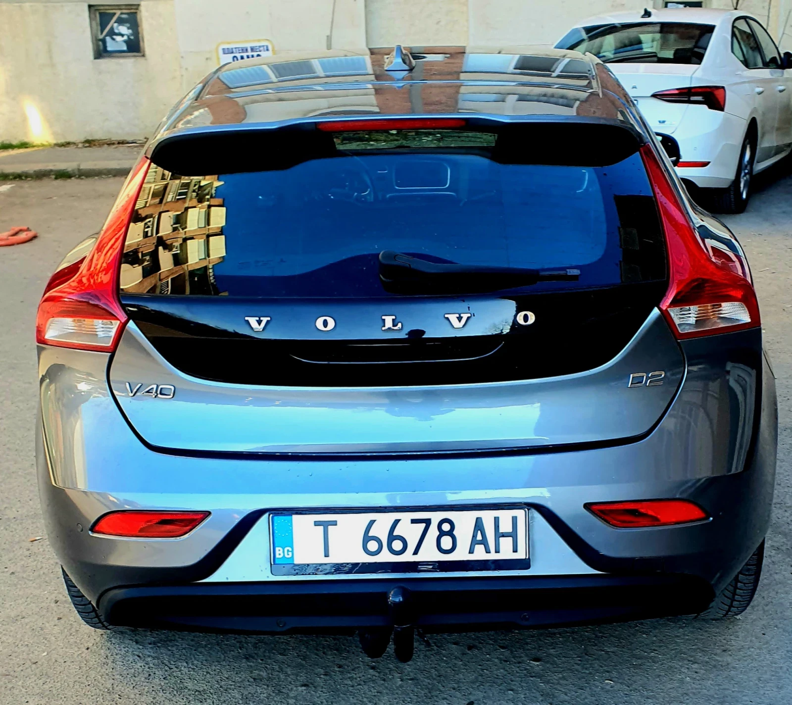 Volvo V40 2.0 TDI  D2 120 кс (регистрирана), снимка 7 - Автомобили и джипове - 53771827