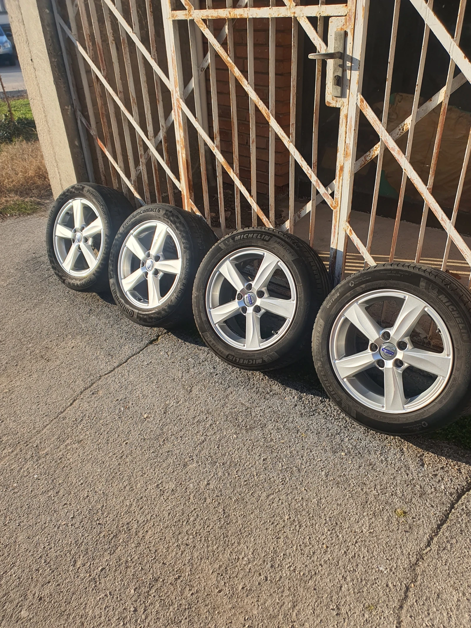 Volvo V40 2.0 TDI  D2, снимка 12 - Автомобили и джипове - 53771827