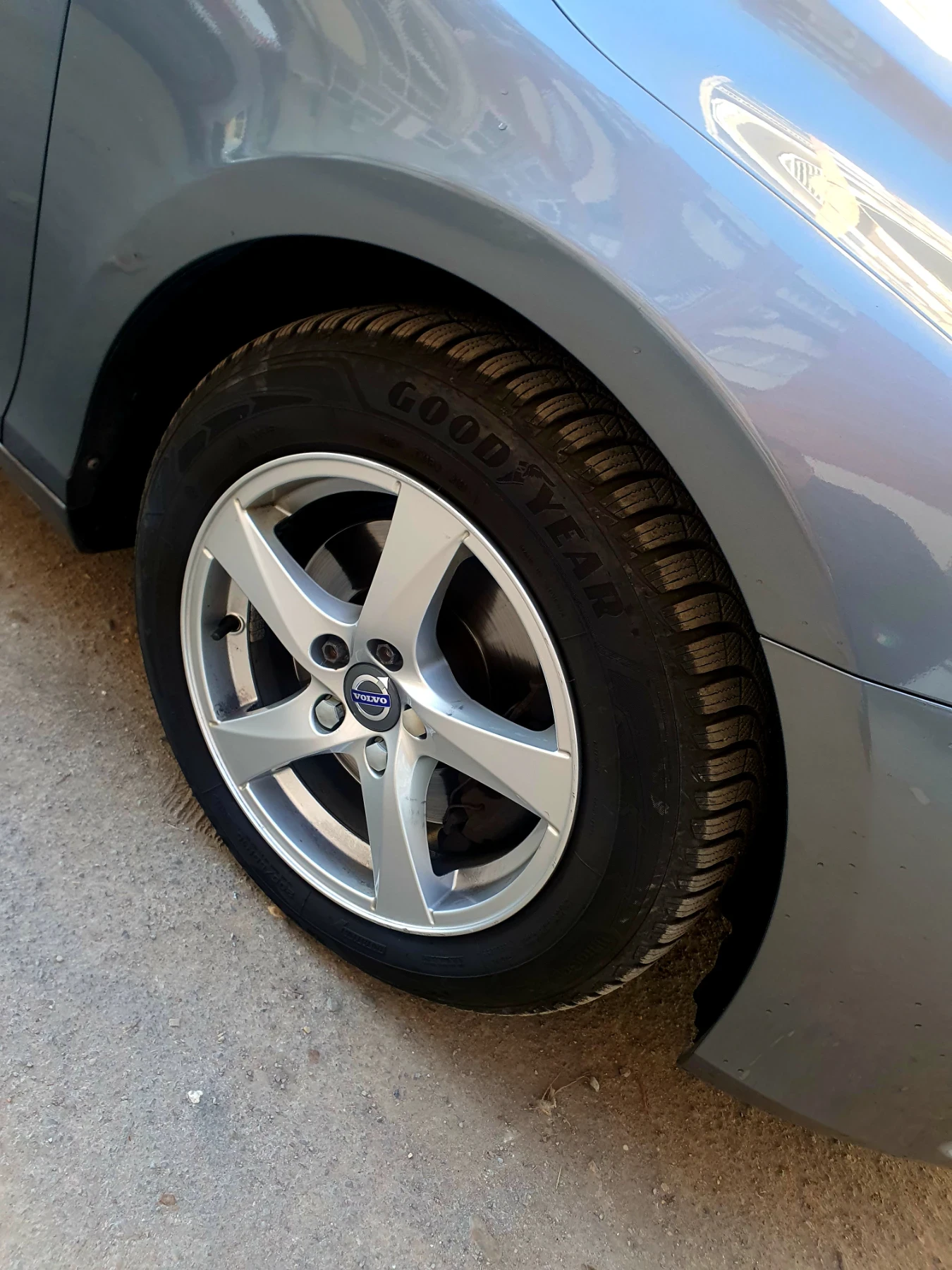 Volvo V40 2.0 TDI  D2 120 кс (регистрирана), снимка 9 - Автомобили и джипове - 53771827